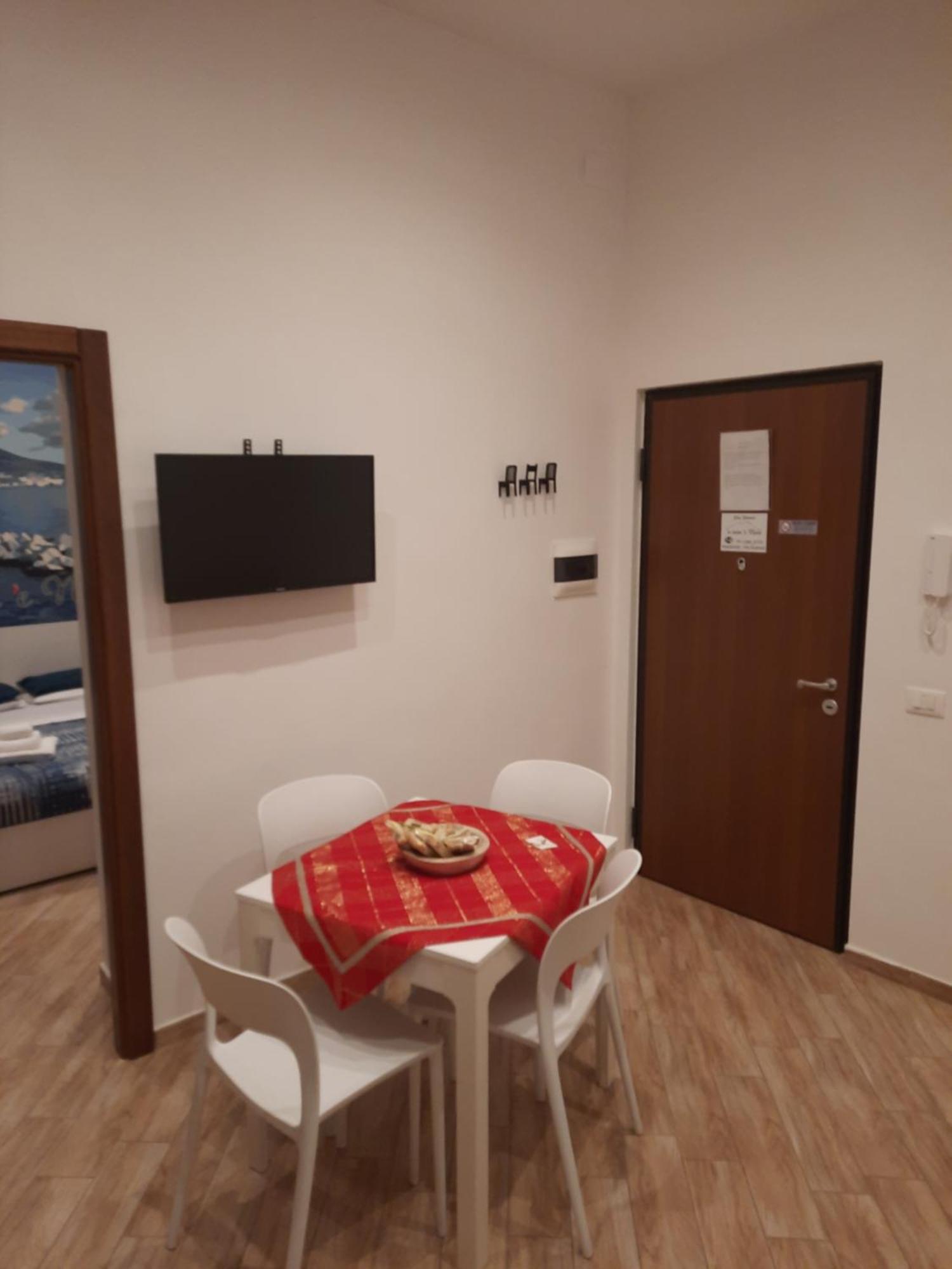 'A Casa 'E Ninu Casa Vacanze 那不勒斯 外观 照片
